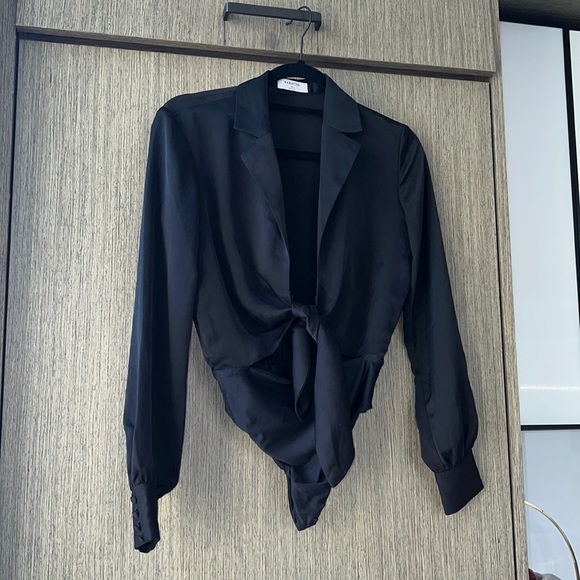 ARITZIA Babaton Ace XXS Silk Satin Tie Bodysuit Long Sleeve Top $100 - Picture 2 of 11